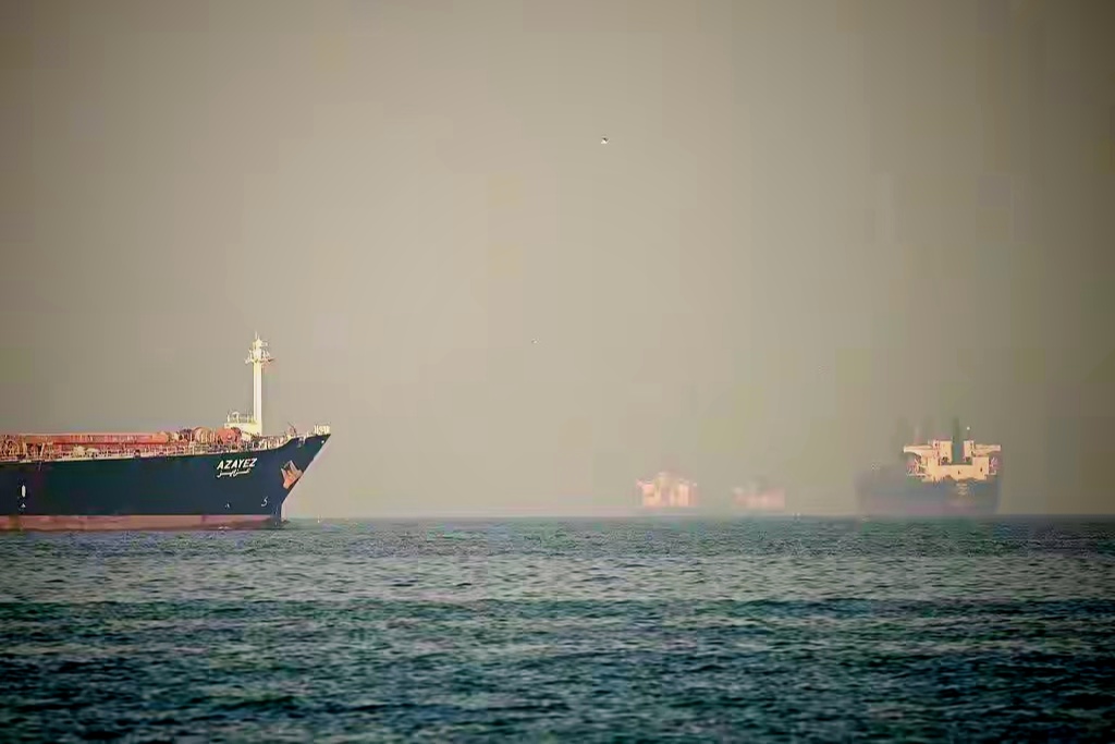 特朗普放话：霍尔木兹海峡？美国用不着！

特朗普这回又开腔了，说得还挺直接——美