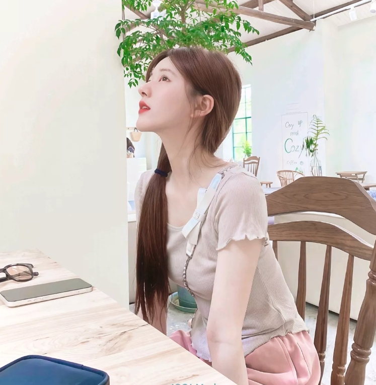 可甜可御，风格自由切换