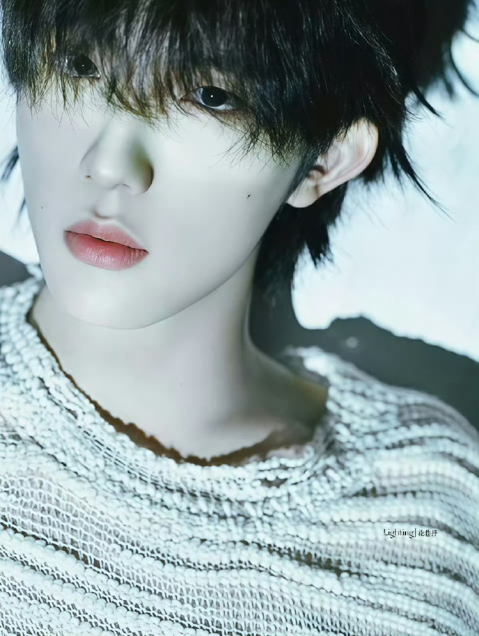 这段镜头苏新皓太绝了，肢体动作干净利落，表情管理满分，循环播放根本停不下来