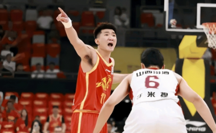 孙铭徽复出得到0分，广厦男篮大胜山西晋级四强。CBA季后赛八强赛，广厦男篮和山西