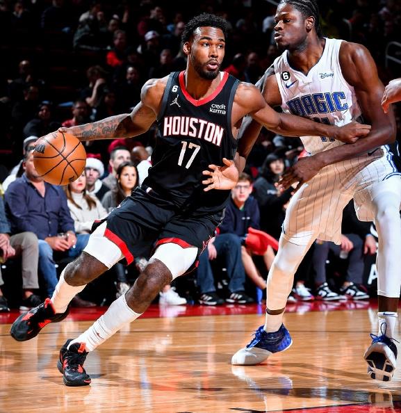 伊森手感好的时候，火箭队能够战胜任何的球队。今天火箭队140:106大胜来访的犹