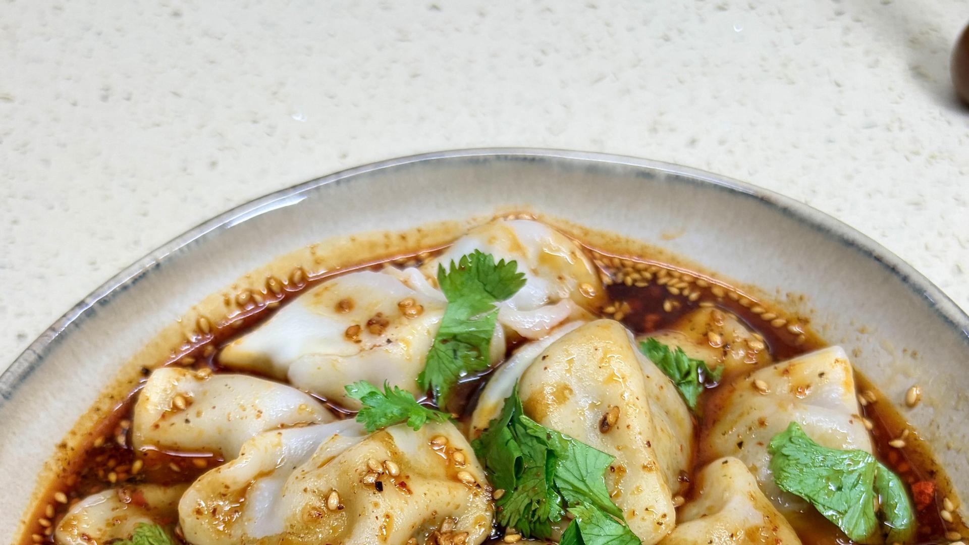 巨快手酸汤水饺这样煮！酸辣开胃不破皮