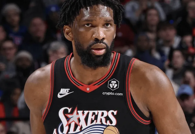 明日，76人将主场对阵公牛。

据记者Tim Bontemps报道：

乔尔-恩