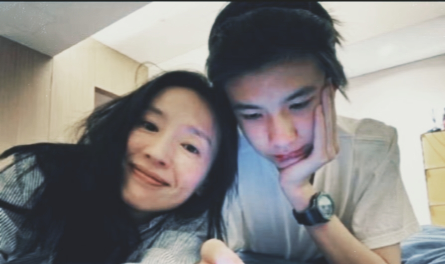 董洁“为儿减产”上热搜？请停止歌颂这场普通家庭根本学不起的“母爱表演”。