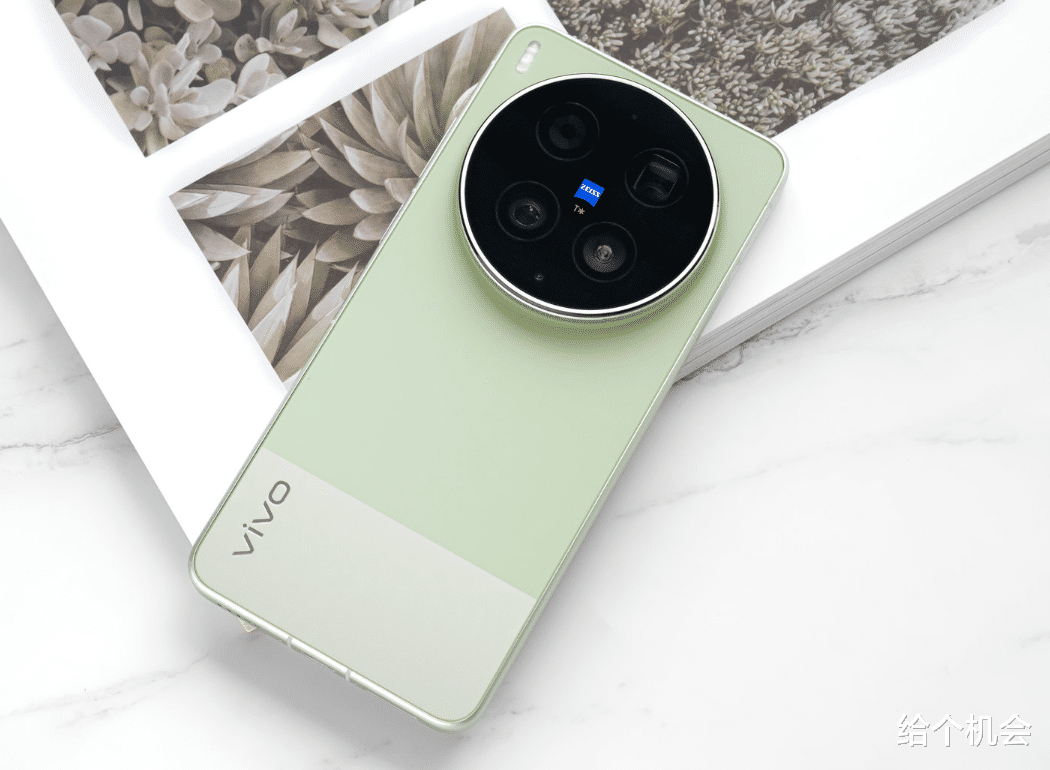 定价6999元起，vivo顶级影像旗舰正式开售，拍照党重点考