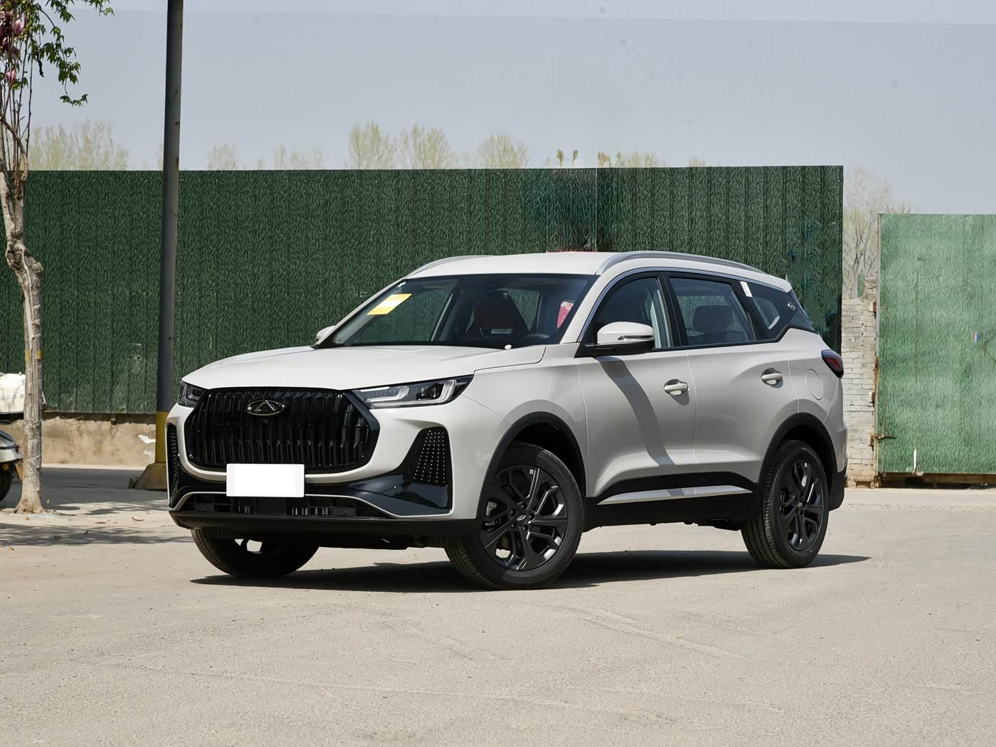 奇瑞全新SUV上市，限时不足7万起！搭载24.6寸双联屏，配