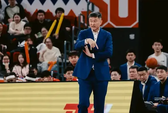 北京目前3胜2负&广东2胜4负，你认为两队教练是否遭遇下课危机？

CBA常规赛