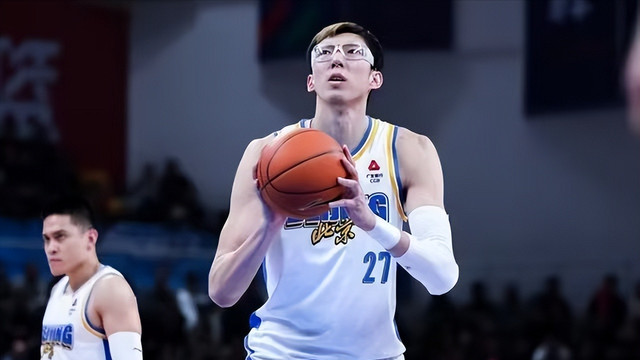 真看不下去了！周琦罚球8中0，北京遭15分大逆转被钉上耻辱柱