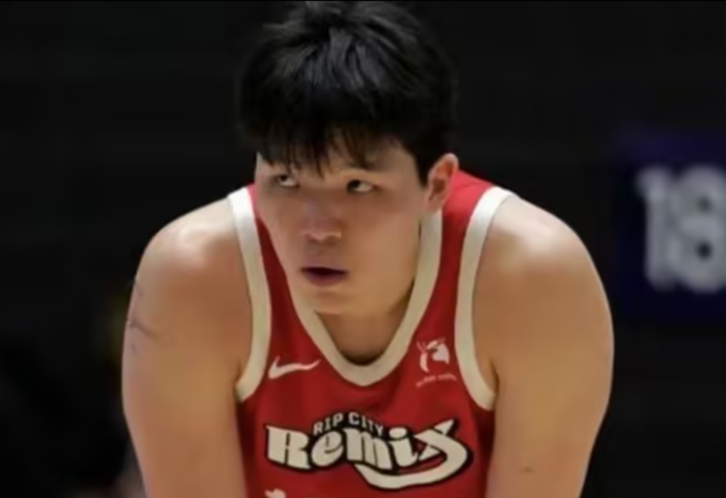 杨翰森有点找到强硬的感觉了！混音队主教练换种方式培养杨翰森，不再朝着持球大核培养