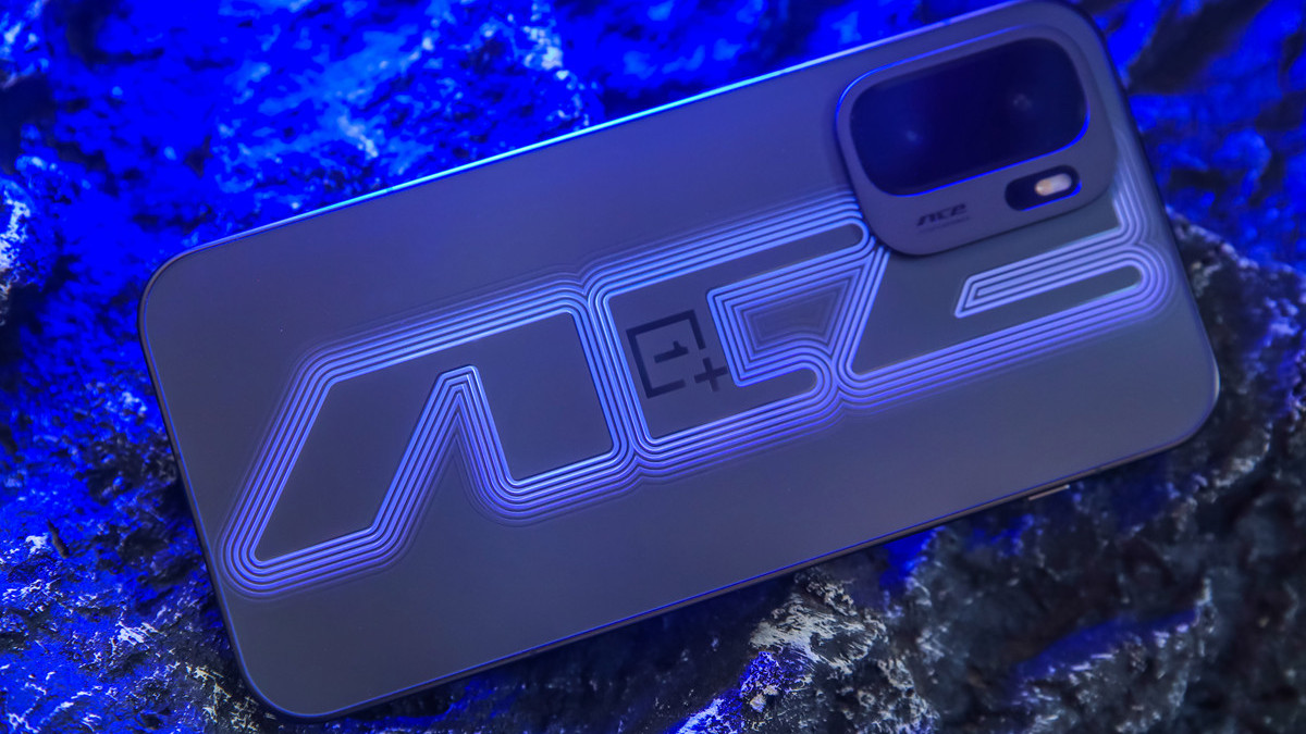 新机来袭：专为射击手游而生的电竞新王，一加 Ace 6 至尊版图赏SHOW