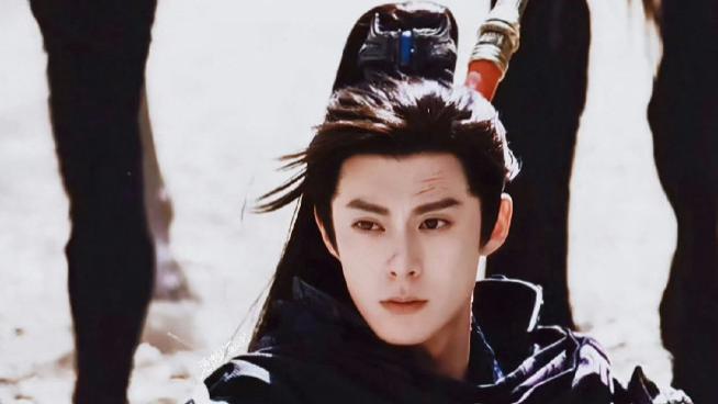 王鹤棣《将门独后》骑马路透刷屏，从“谢不行”到“天选谢景行”的逆袭之路