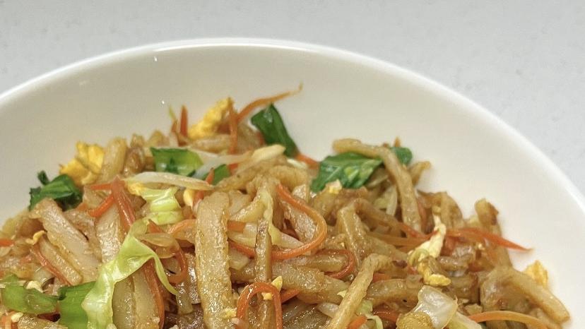 10分钟上桌的懒人福音！这盘炒饼丝，香到连锅都想端走