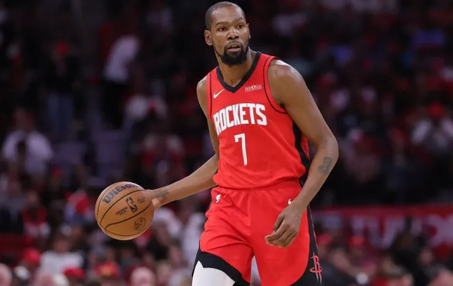 杜兰特因左脚踝扭伤将缺席明日比赛。
火箭将在明天的比赛中对阵步行者。
这将是杜兰