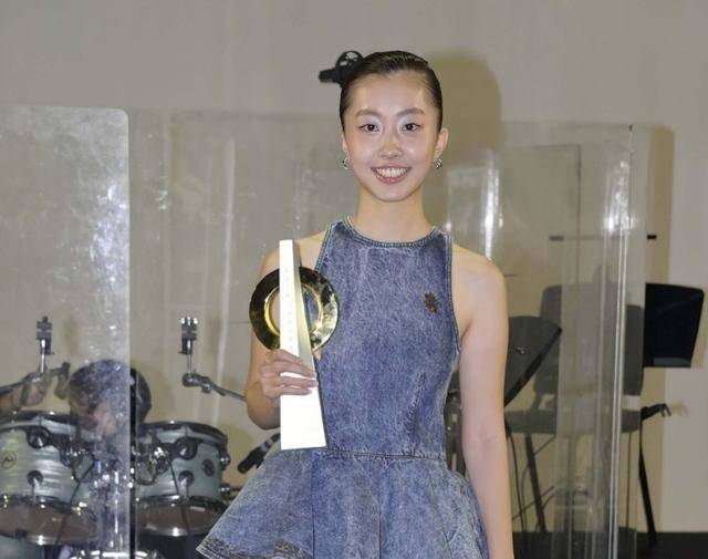 香港知名星二代陈康堤高调官宣新恋情