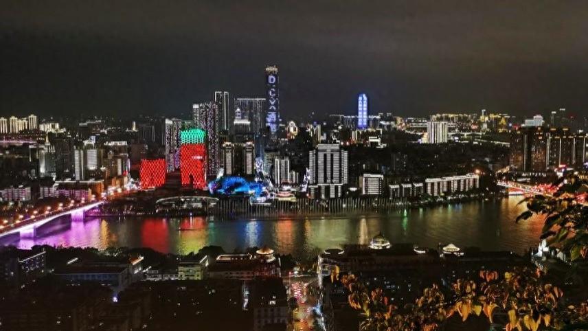 说出一道菜名证明你是柳州本地人，或者你熟悉柳州，你能说出什么菜来？