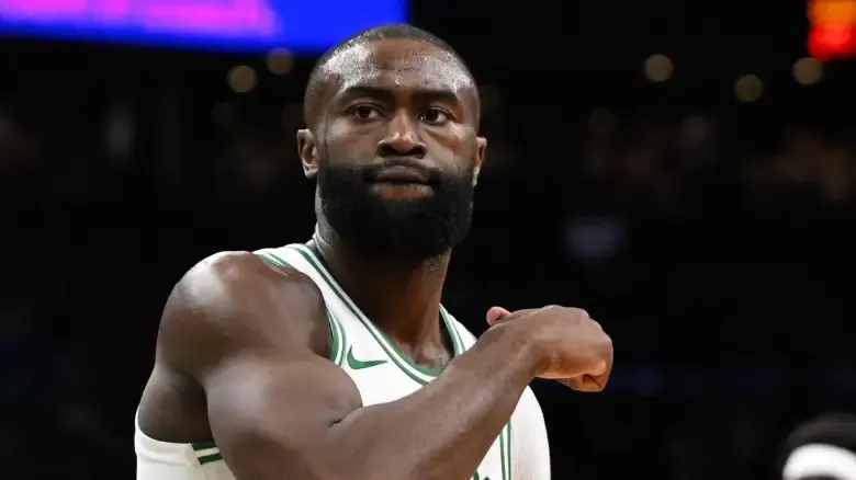 NBA常规赛凯尔特人以120-112战胜太阳

本场比赛，凯尔特人球员杰伦-布朗