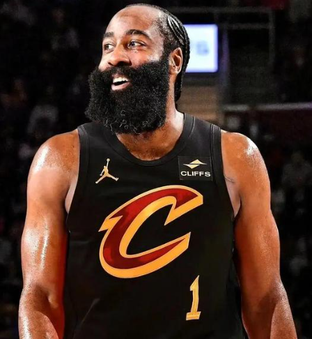 阿特金森真会用哈登。
这么多年哈登季后赛，见过太多教练无脑堆时间，全场死操，前期