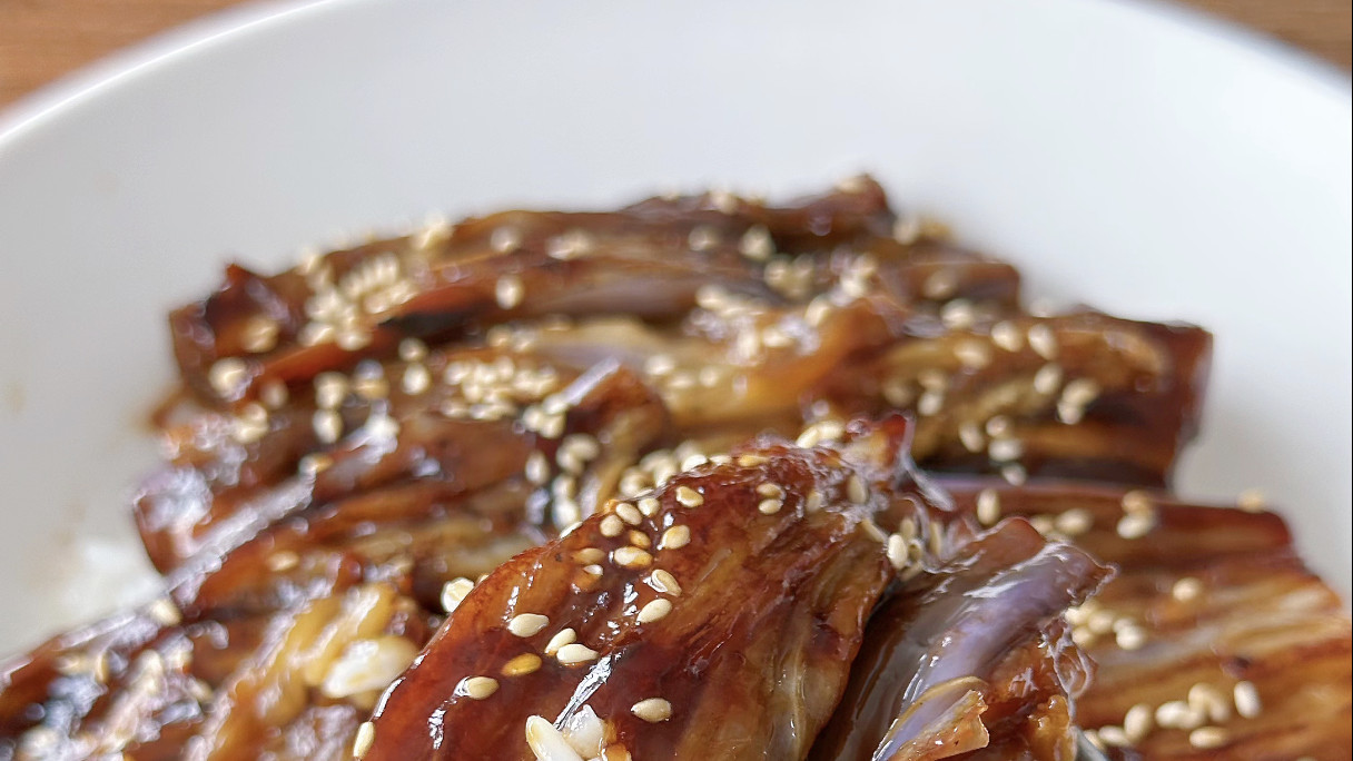 软糯入味的低脂伪装者：蒲烧茄子饭