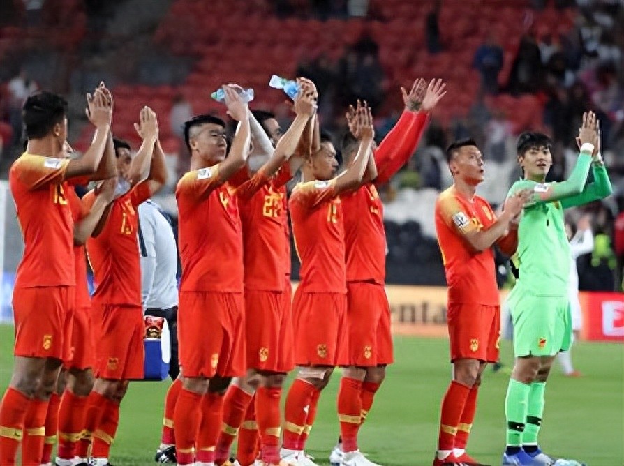 邵佳一执教国足三连胜引热议