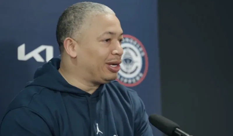 NBA常规赛，快船将对阵鹈鹕。

快船主帅泰伦-卢接受了记者采访，谈到了自己职业