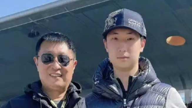 林永健带15岁儿子看F1！身高比爸爸高半头，长相简直是复制粘贴