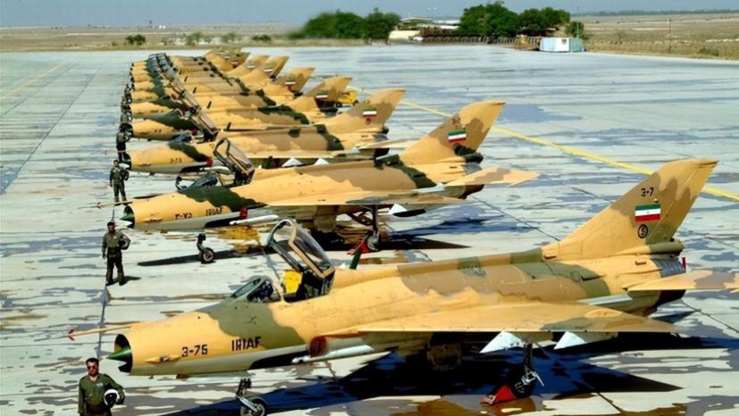 惨痛教训！至少10架中国出口J-7战机被炸，伊朗空军劲旅全军覆没