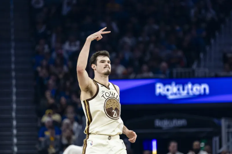 立帖为誓，波斯特下赛季不会有进步，下赛季会证明我是对的

明智的话，就在休赛季把