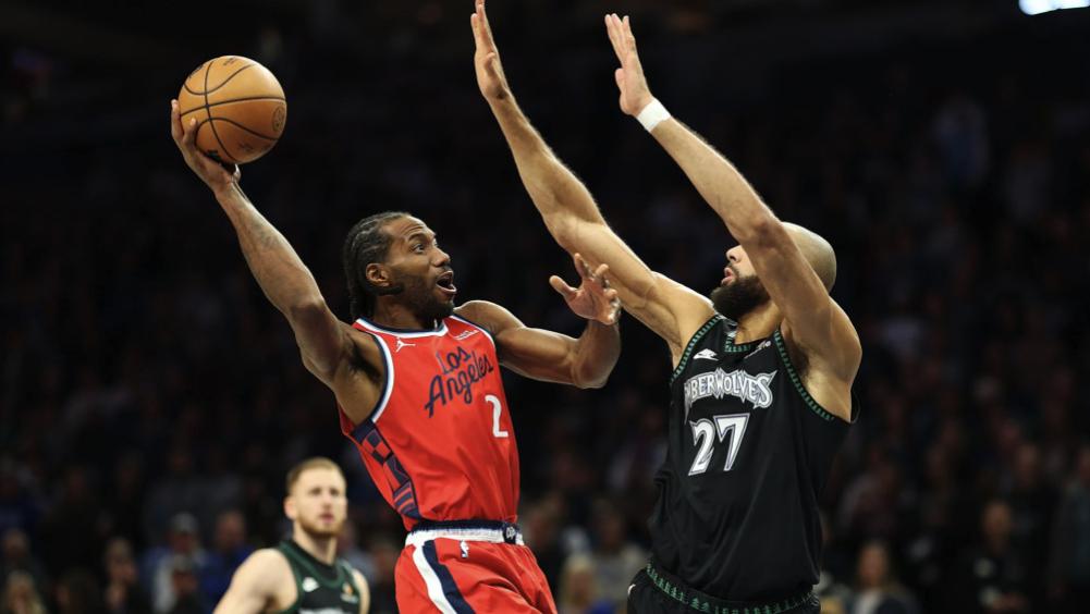 快船送上大礼！湖人1日内双喜临门，打雷霆艾顿或成取胜关键