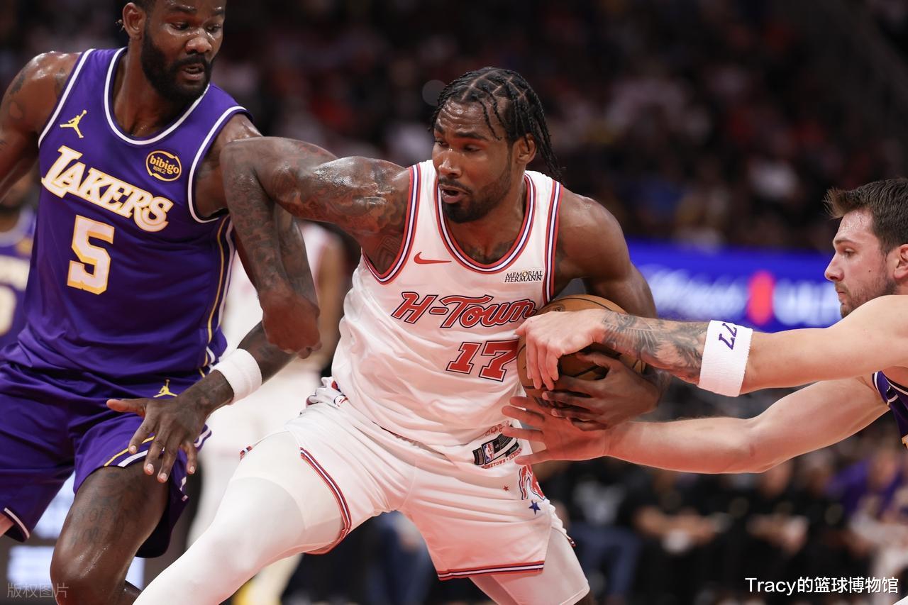 这是41岁？詹姆斯狂砍30+5+2完胜杜兰特！东契奇40+9