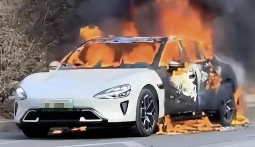 打火机成“隐形炸弹”？多起新能源车起火真相反转