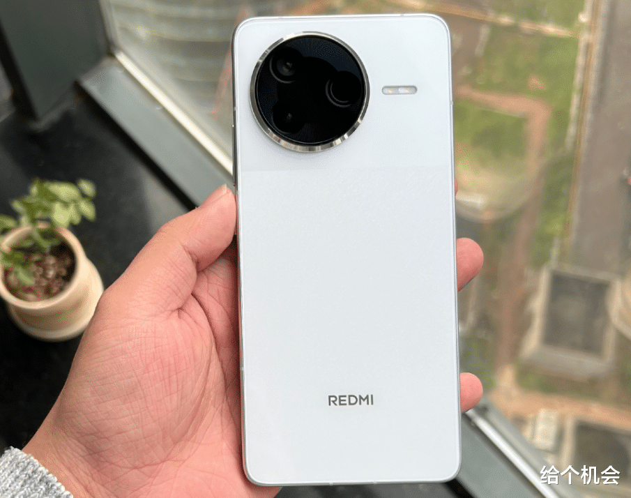 512G不到2000元，4月价格很香的千元机，配置高能用五年