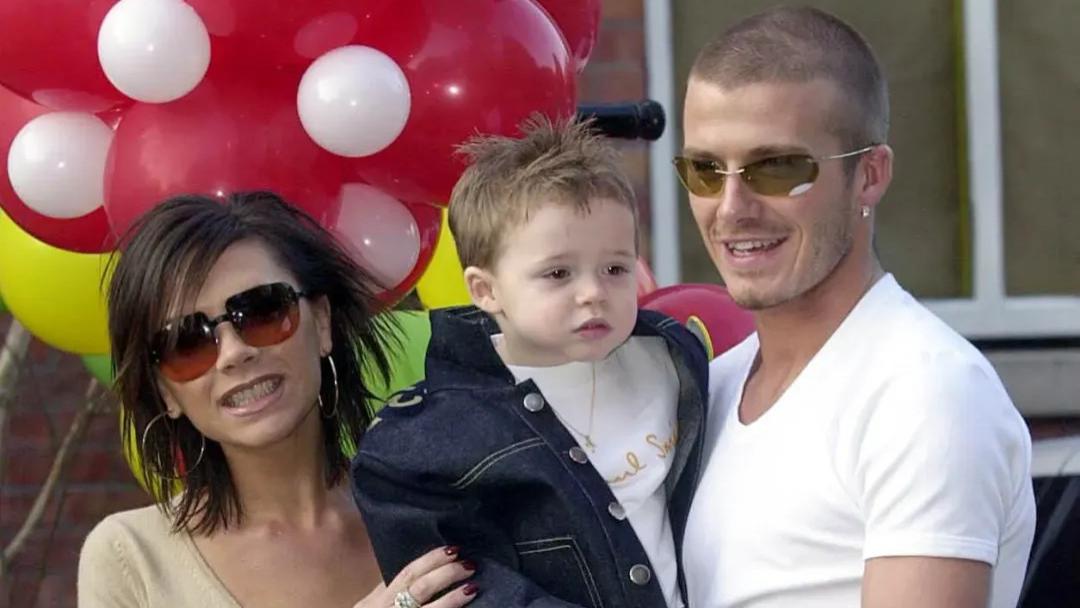 小贝家庭破裂！被儿子拉黑屏蔽+要求通过律师联系