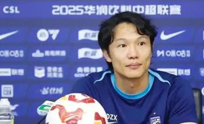 武汉三镇2:2辽宁铁人，看了直播，几个感受不吐不快：

1、中超球队都有一个毛病