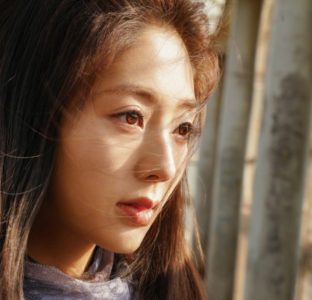 邢菲身上的松弛感，能感受到吗？