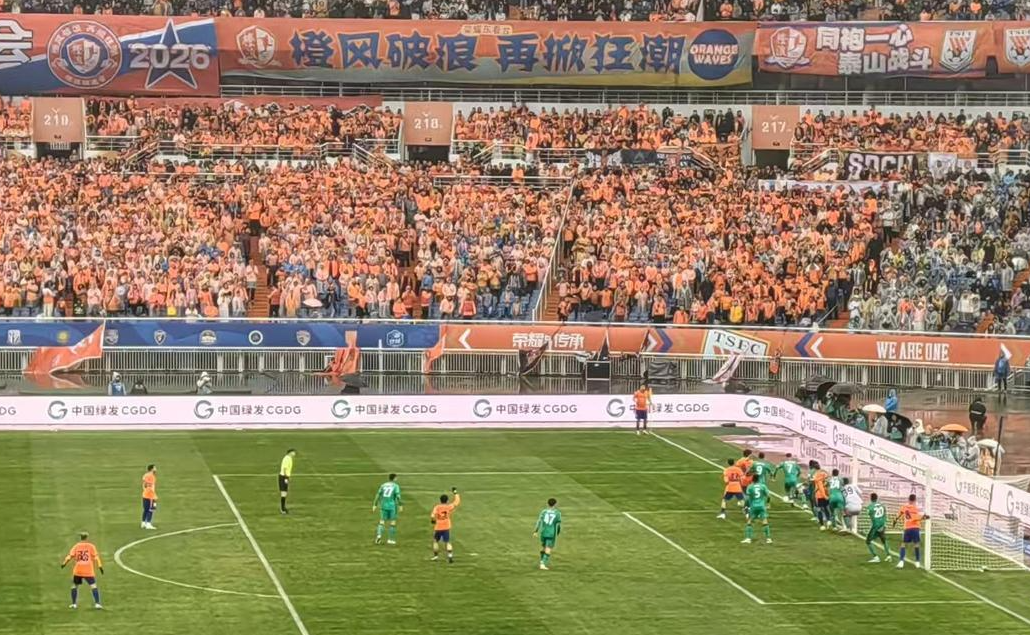 【都没破局好办法，上半场泰山与国安互交白卷】京鲁大战今日上演3月14日下午，山东