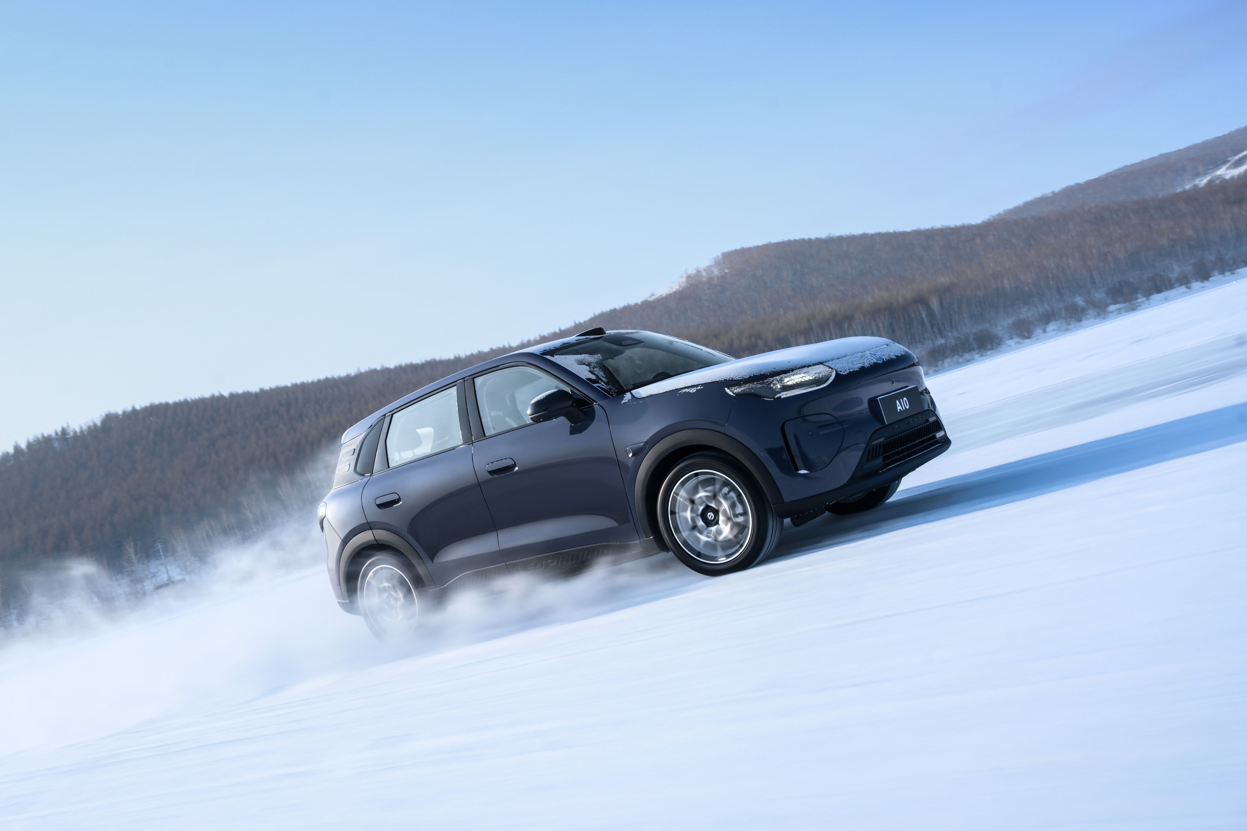 8万级纯电SUV怎么选？这台车用505km续航和“满配”权益，给年轻人打了个样