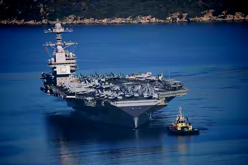 老美航母烧得挺热闹，伊朗那边乐坏了

美国那艘“福特”号航母，之前兴师动众开到中