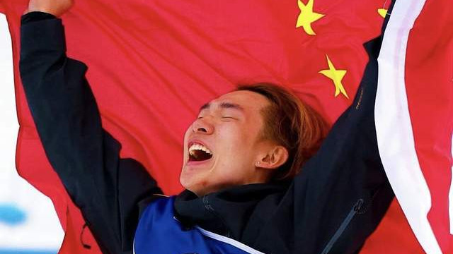 太争气！22岁苏翊鸣生日当天斩获首金，这一哭，看哭了多少中国人