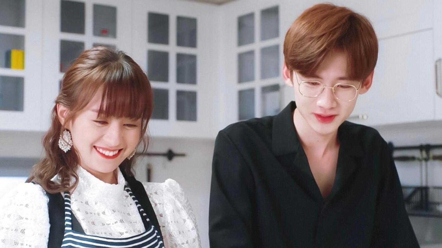 白敬亭郑合惠子时隔九年互动，"角色暗号"引发网友热议