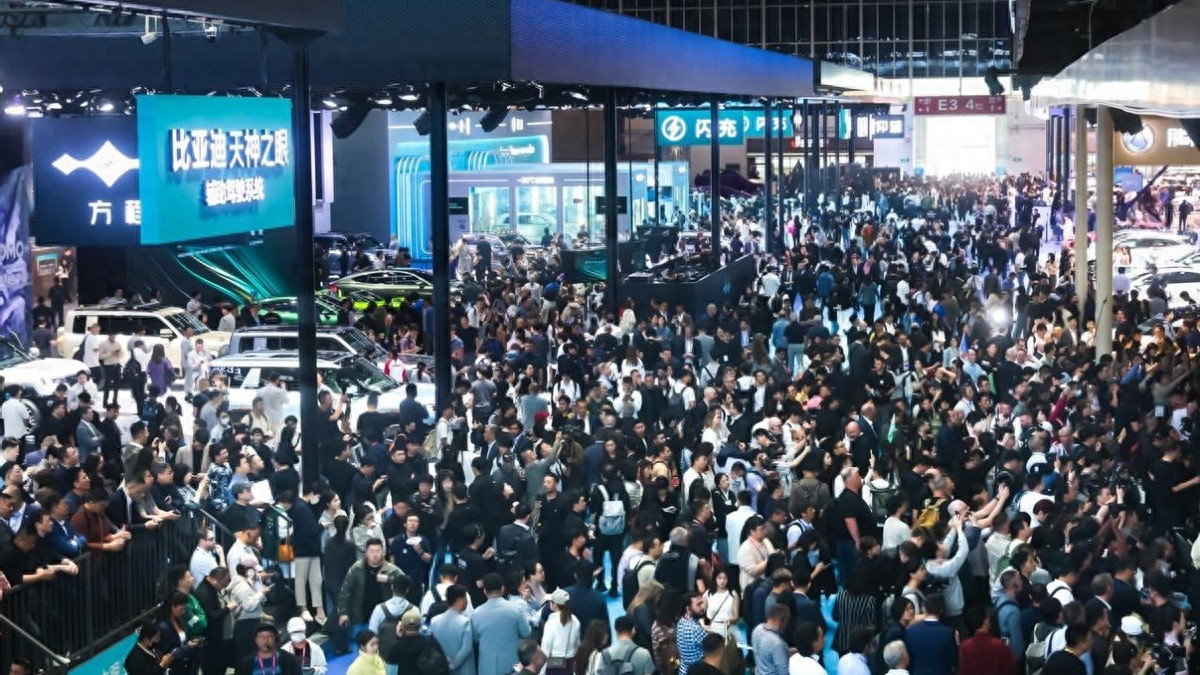 又又包馆了！比亚迪闪耀北京车展