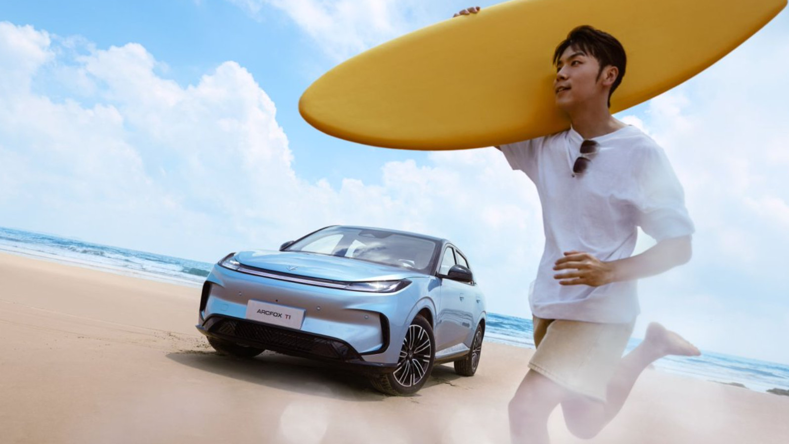 多场景家用适配，极狐T1承包全家四季出行