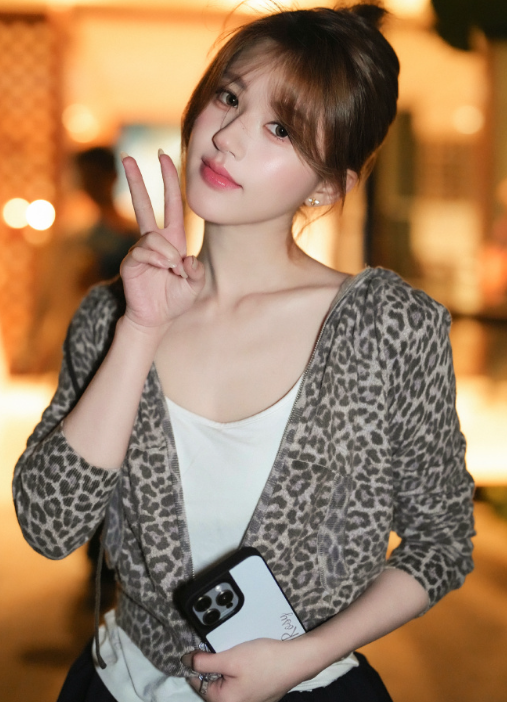 风透过迷惘吹进少年的梦