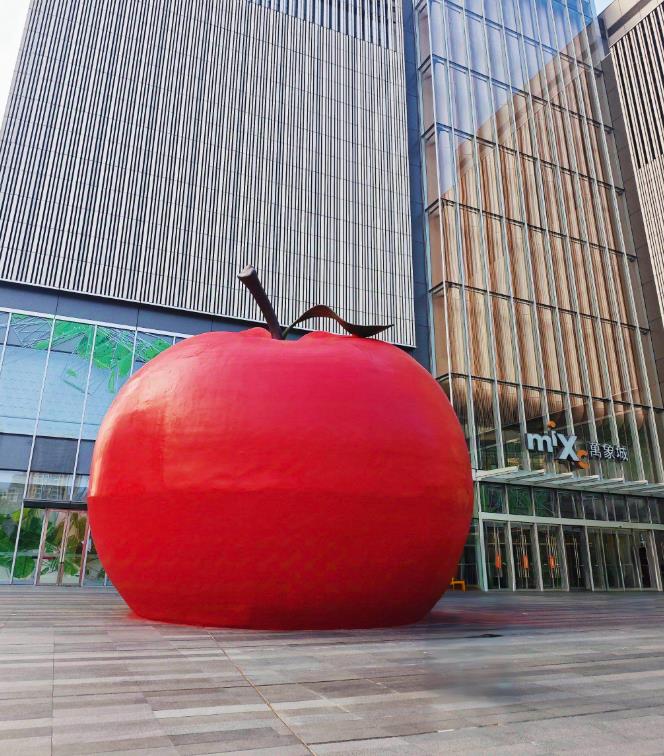 苹果CEO蒂姆·库克再度来华，这次没选北京、上海，直接落地成都太古里，出席苹果5