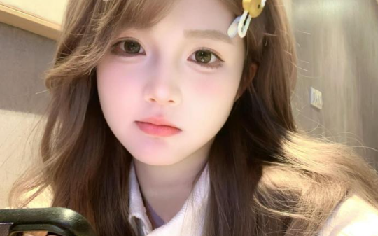 因身份差距过大，男友哥哥强制我和男友分手，没想到他把男友送出国后，转头追求我