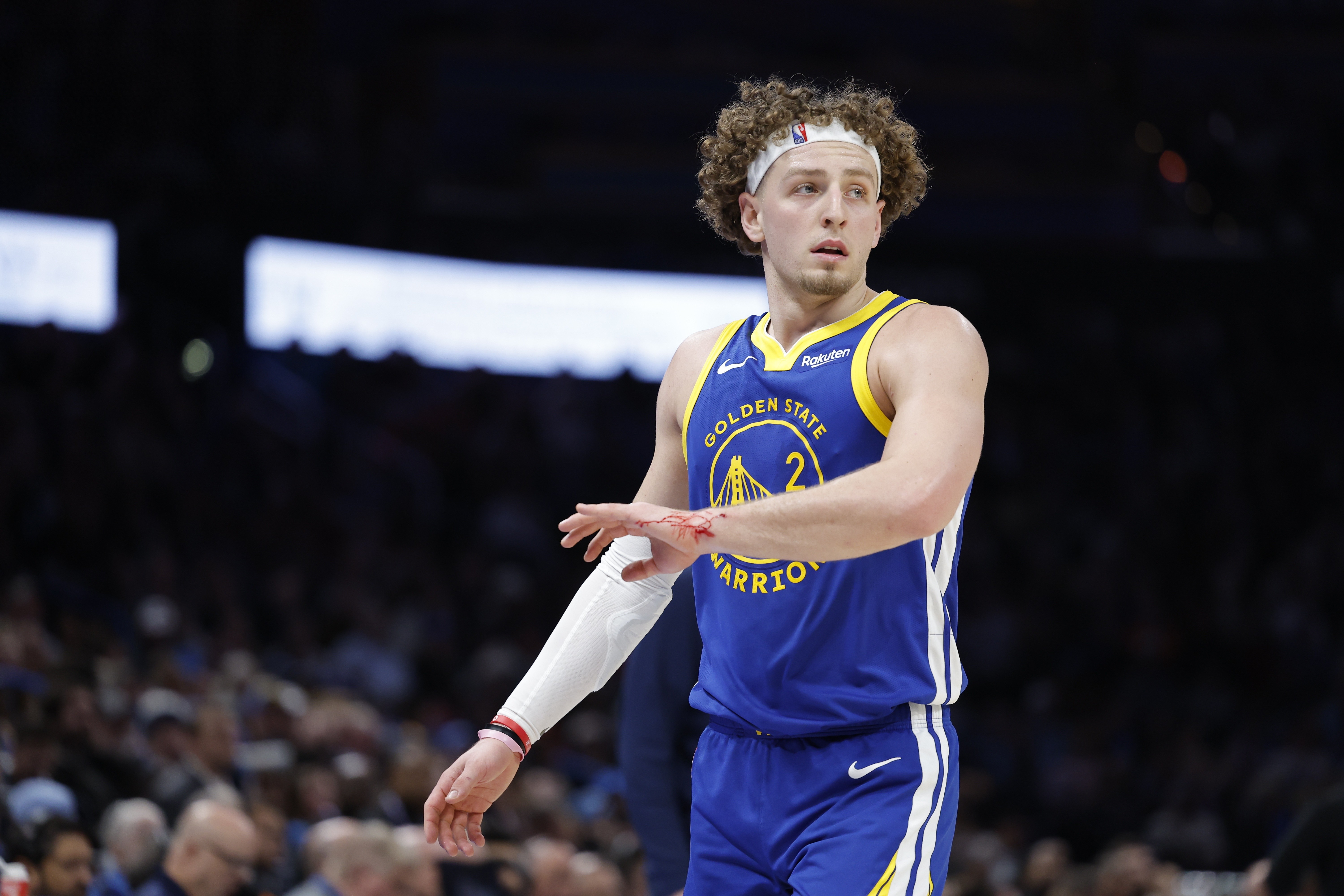 洗的有点太不着边际了，波姐在对尼克斯的比赛中那个三分也叫半空位？不叫任何战术，直