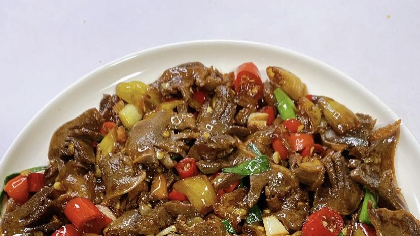 香辣鸡胗：一口咬下，满嘴都是江湖气