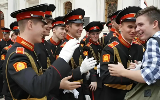 全世界最牛军校盘点：不在美国，不在英国，而是在咱们大中国！能考上的话全村都光宗耀祖…