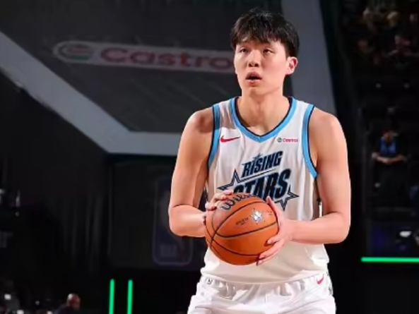 杨瀚森今日得到10分，全明星新秀赛单场得分超越姚明和易建联

今日NBA全明星新