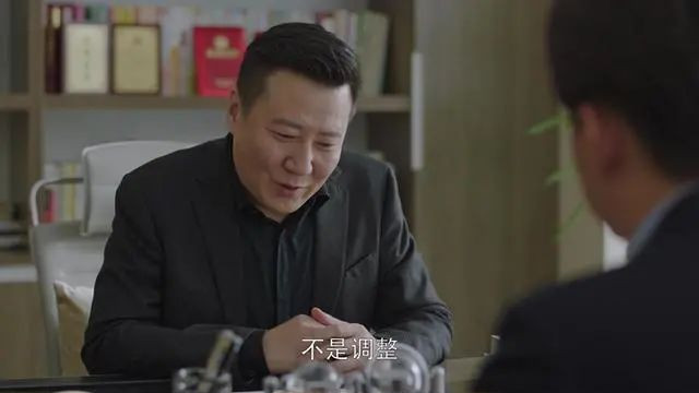 25岁毕业，35岁失业：“私企打工人”攒钱的黄金期，其实只有10年左右