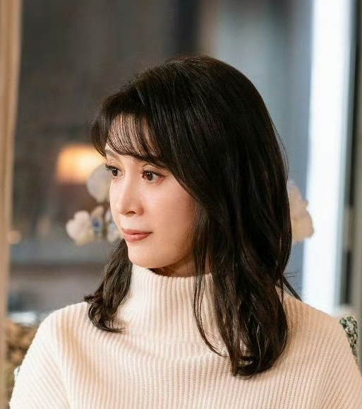 演员金巧巧把其他明星不敢说的话
就这么摊开说了。她对着镜头坦言自己不拍戏不是没人